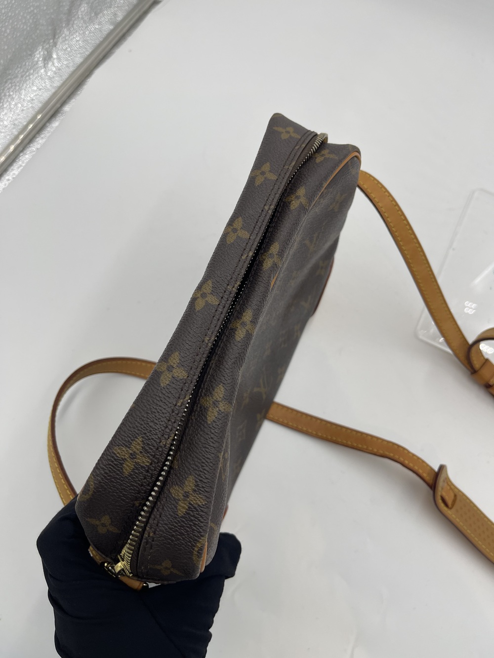 Louis Vuitton Monogram Trocadero - Picture 5 of 14